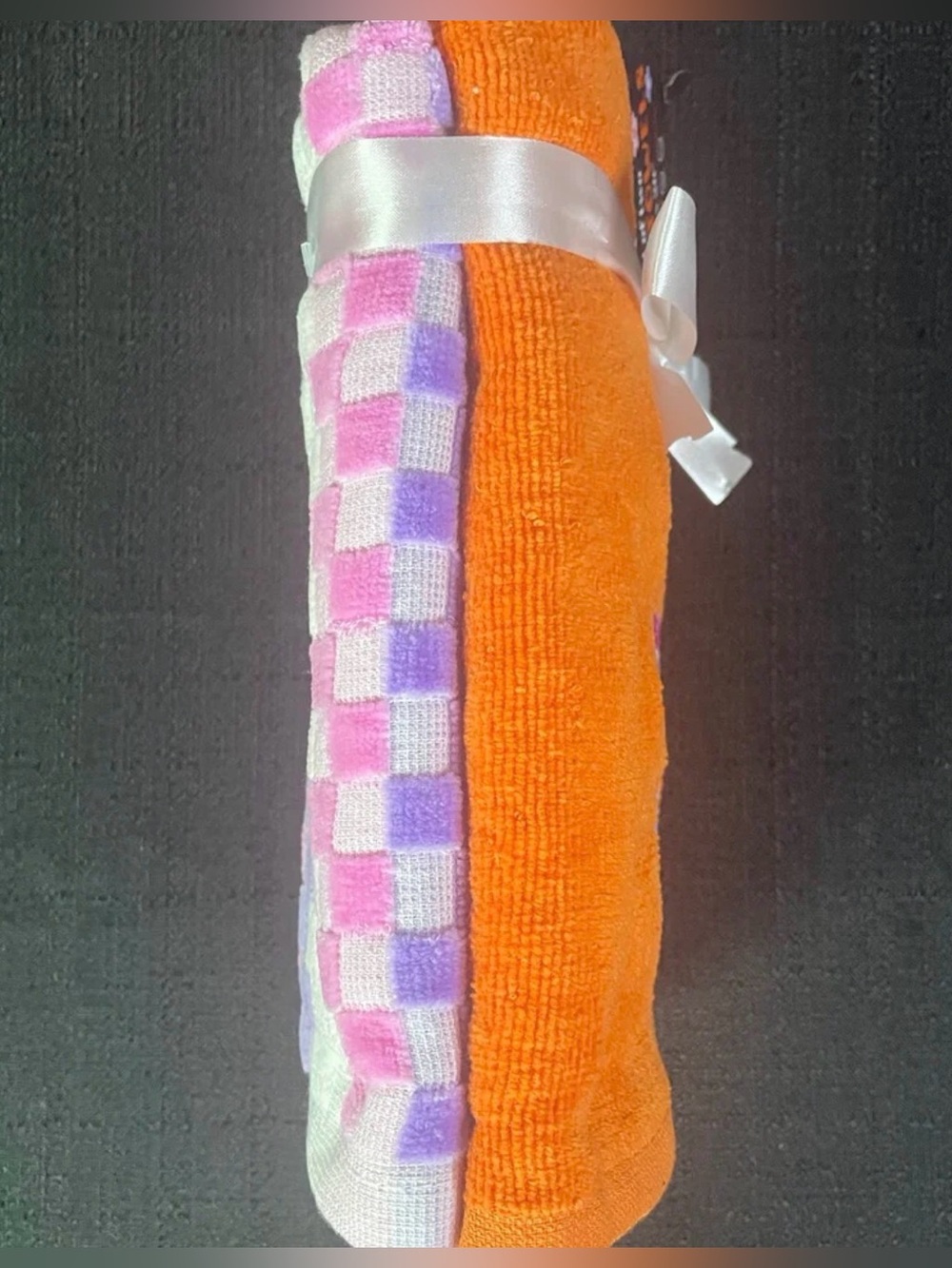 Halloween Lips & Fangs Bathroom Fingertip Hand Towel Set 2x Orange Pink NEW NWT - Picture 5 of 6